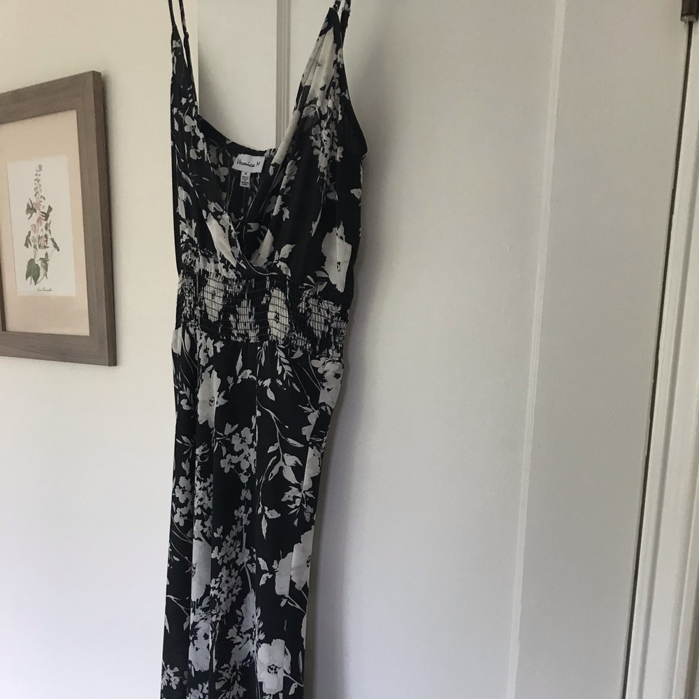 Women’s dress (nursing friendly, front snap clasp)